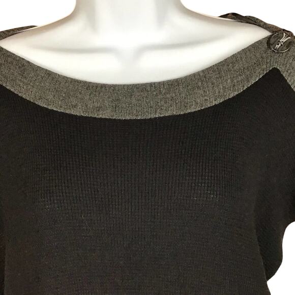 Vince Camuto Women’s Medium Colorblock Sweater Black Off White Button Shoulder - Picture 14 of 16